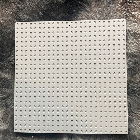 LEGO Display Shelf with Minifigures - Gray and Red - Picture 6 of 16